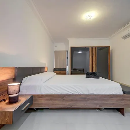 3bdr Flat With Seaview And Jacuzzi Apartment *