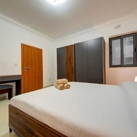 3bdr Flat With Seaview And Jacuzzi