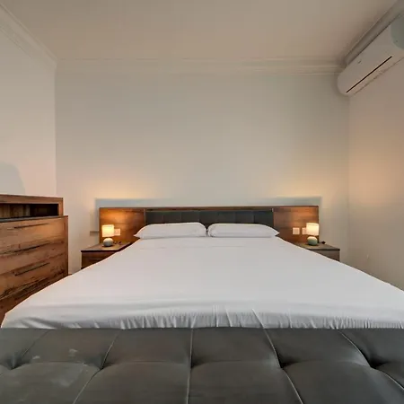 3bdr Flat With Seaview And Jacuzzi *