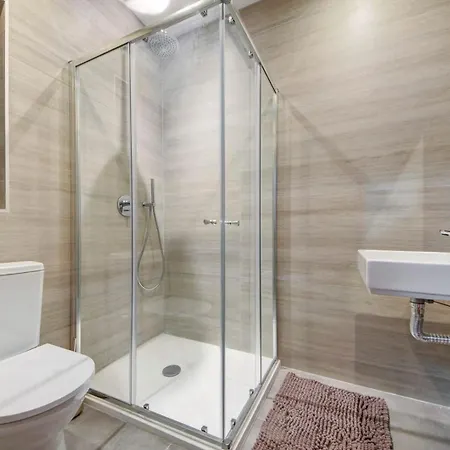 3bdr Flat With Seaview And Jacuzzi