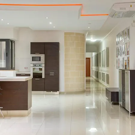 3bdr Flat With Seaview And Jacuzzi * Sliema