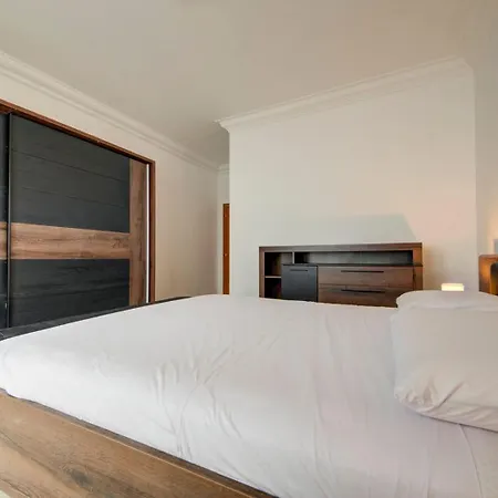 3bdr Flat With Seaview And Jacuzzi