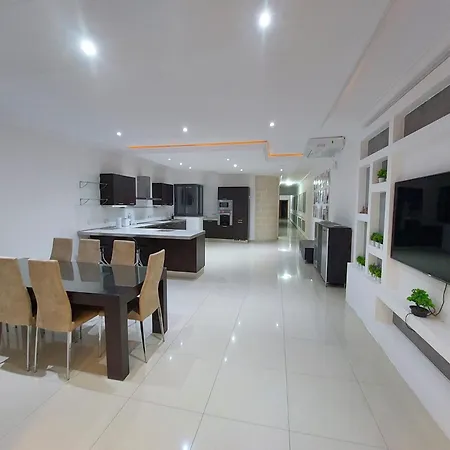 Apartment 3bdr Flat With Seaview And Jacuzzi