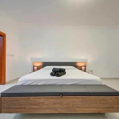 3bdr Flat With Seaview And Jacuzzi *