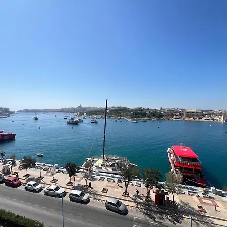 Apartment 3bdr Flat With Seaview And Jacuzzi By Pmi Malta Sliema