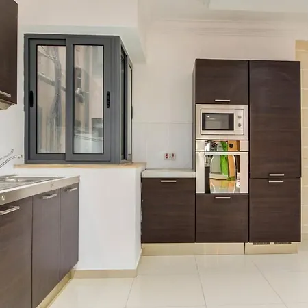 Apartamento 3bdr Flat With Seaview And Jacuzzi By Pmi Malta Sliema