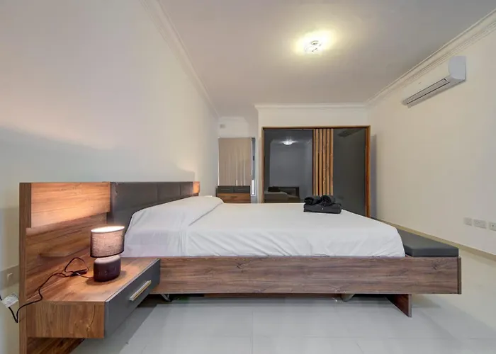 3bdr Flat With Seaview And Jacuzzi By Pmi Malta Apartment *