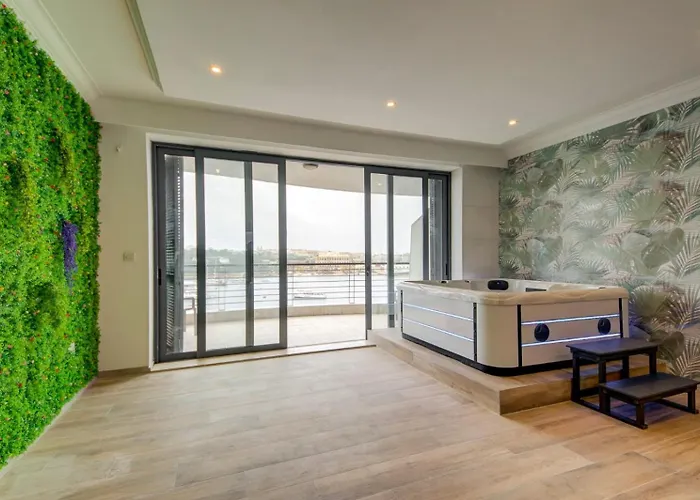 3bdr Flat With Seaview And Jacuzzi Διαμέρισμα *