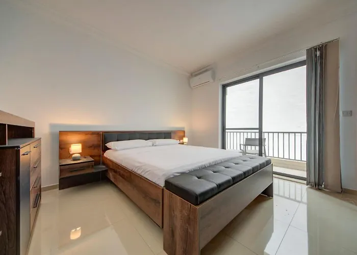 Apartment 3bdr Flat With Seaview And Jacuzzi By Pmi Malta *