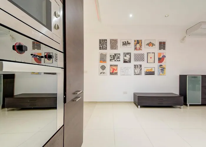 3bdr Flat With Seaview And Jacuzzi * Sliema