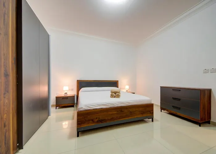 3bdr Flat With Seaview And Jacuzzi Διαμέρισμα *