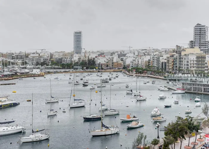 3bdr Flat With Seaview And Jacuzzi * Sliema