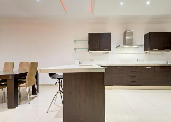 Apartment 3bdr Flat With Seaview And Jacuzzi By Pmi Malta *