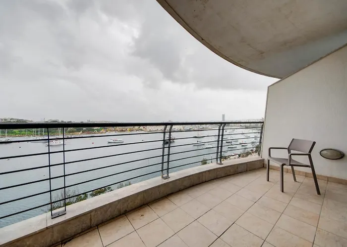Διαμέρισμα 3bdr Flat With Seaview And Jacuzzi