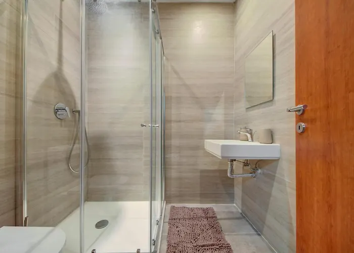 Apartment 3bdr Flat With Seaview And Jacuzzi By Pmi Malta Sliema