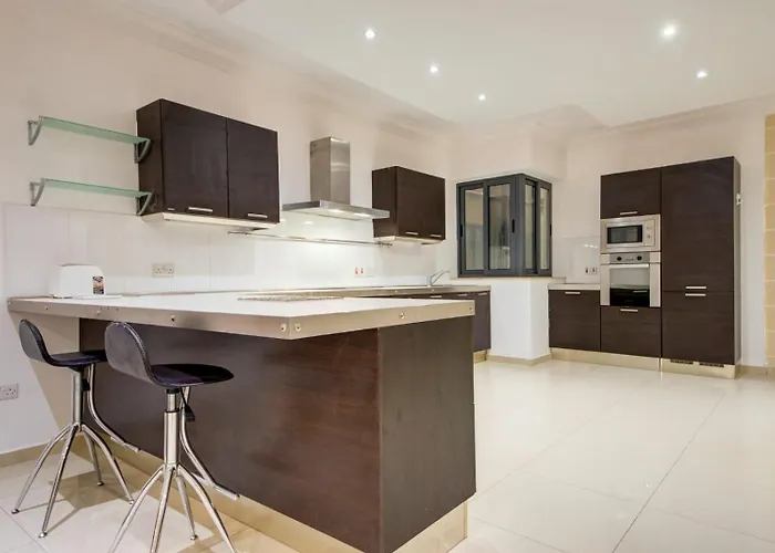 3bdr Flat With Seaview And Jacuzzi By Pmi Malta Apartment