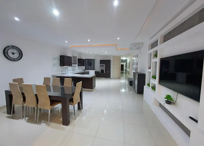 Διαμέρισμα 3bdr Flat With Seaview And Jacuzzi