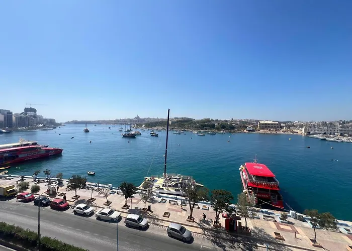 Διαμέρισμα 3bdr Flat With Seaview And Jacuzzi Σλιέμα