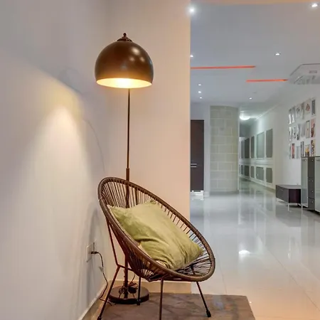 3bdr Flat With Seaview And Jacuzzi * Sliema