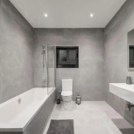 3bdr Flat With Seaview And Jacuzzi By Pmi Malta Sliema
